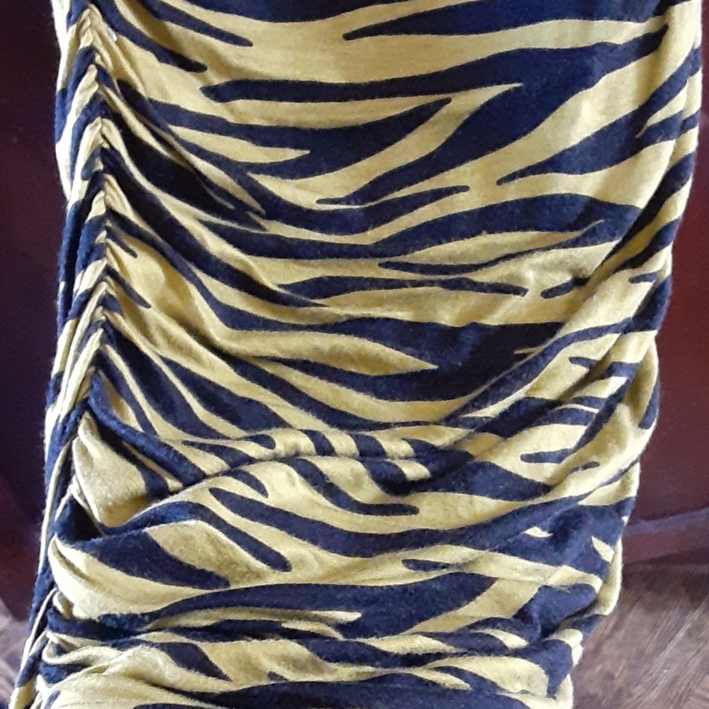 Dress - Picture 3 of 3